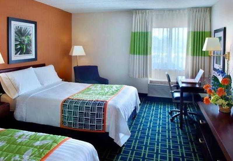 Fairfield Inn By Marriott Amesbury Exteriör bild