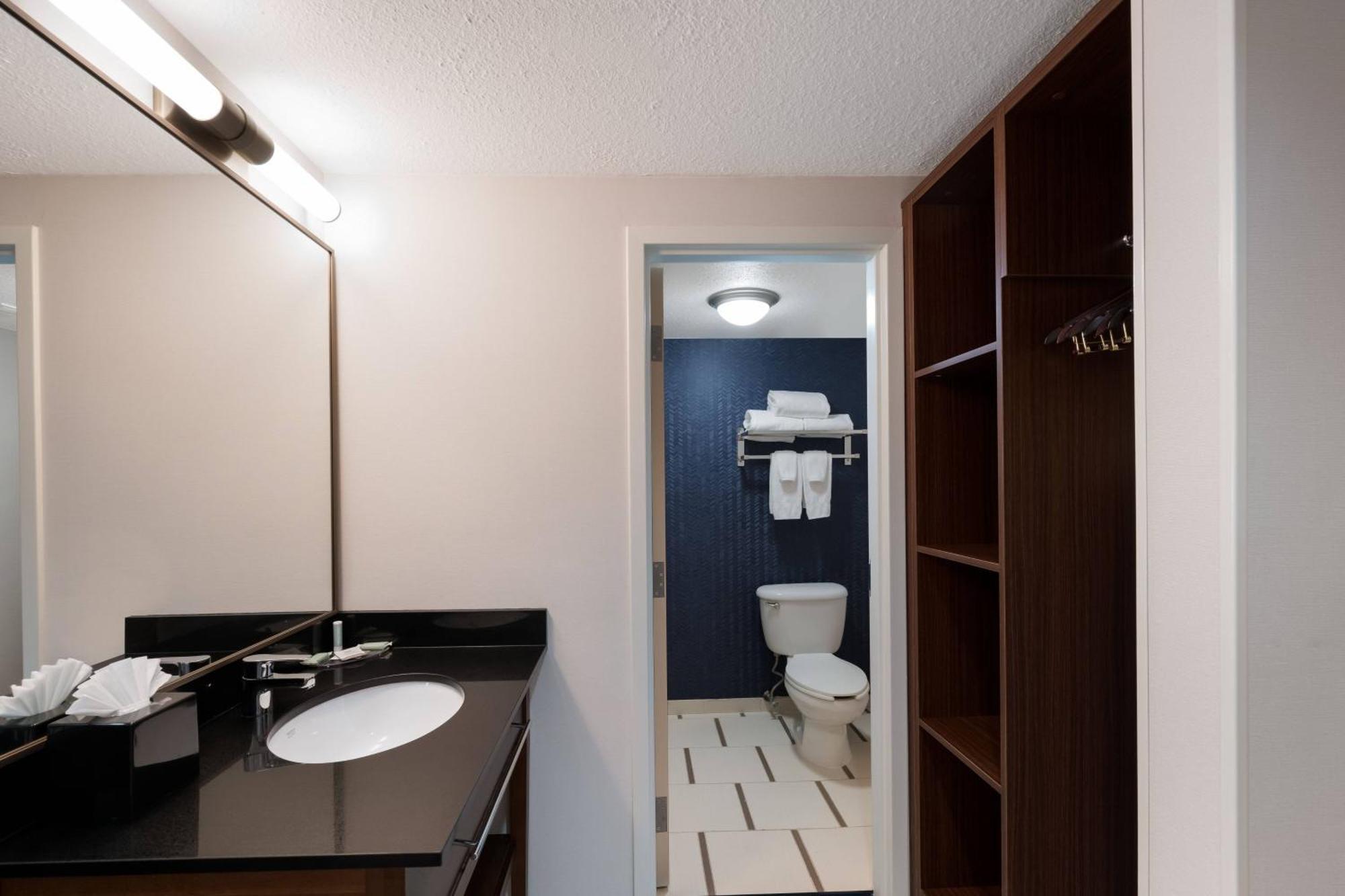 Fairfield Inn By Marriott Amesbury Exteriör bild