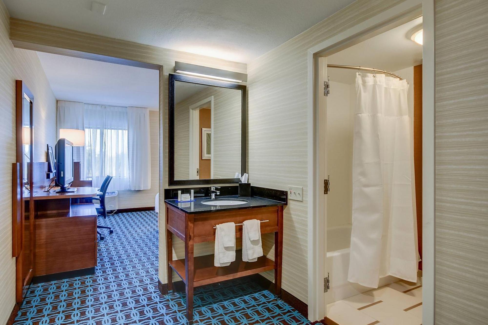 Fairfield Inn By Marriott Amesbury Exteriör bild