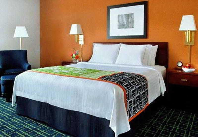 Fairfield Inn By Marriott Amesbury Exteriör bild
